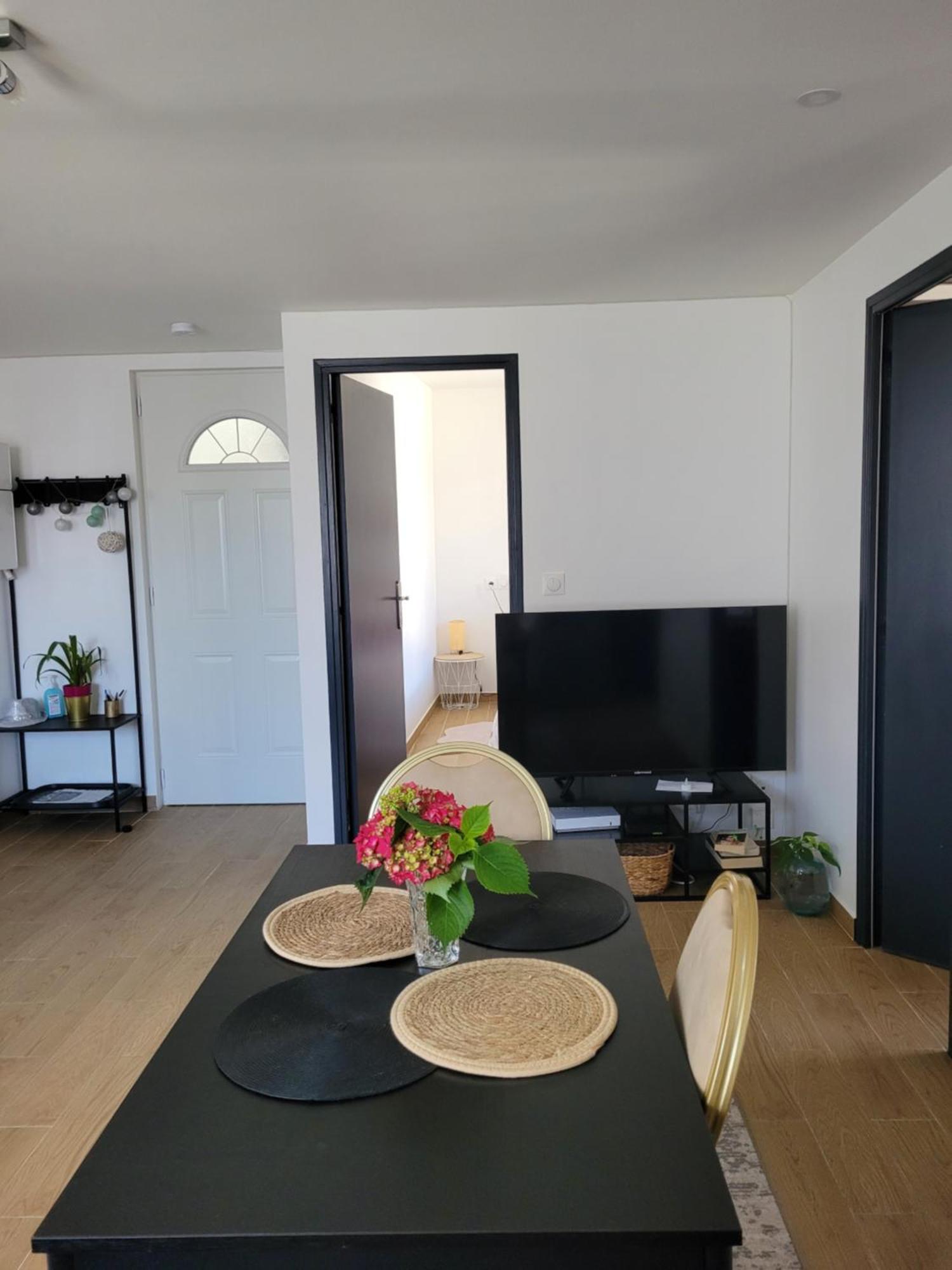 Coquet Appartement A 15Mn De Paris Et 10 Mn De Stade De France, Wifi, Netflix, Groslay Exterior foto